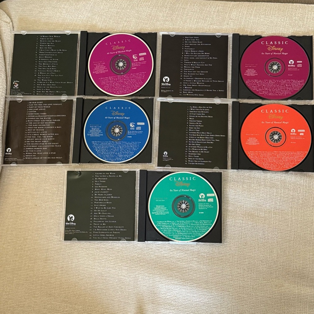 Classic Disney: 60 Years of Musical Magic 5 CD box set - Picture 2 of 7